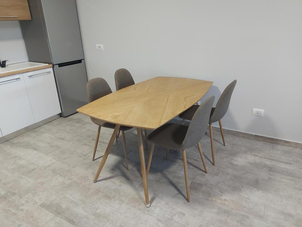K2 Home - 3Rd Floor Tirana Esterno foto